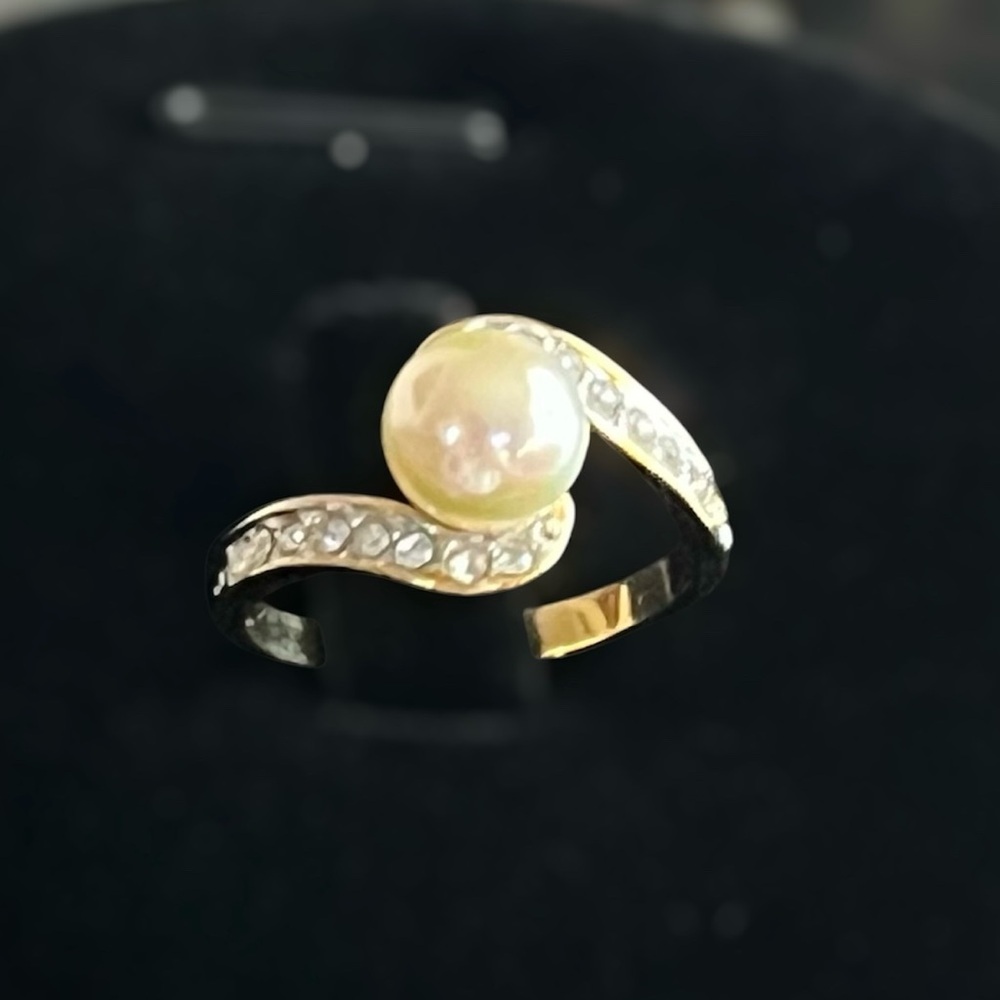 Vintage Pearl Bypass Ring 18K Gold Electroplated Swirl Statement CZ Accents